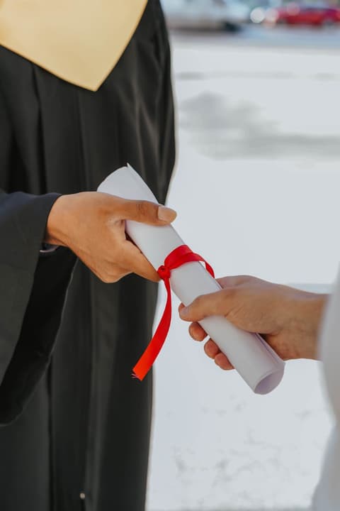 Your Ultimate Guide to Fully Funded Scholarships for International Students in 2026/2027